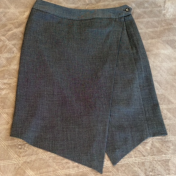Max Studio Womens skirt faux wrap gray assymetric front design size 8 - Picture 8 of 15